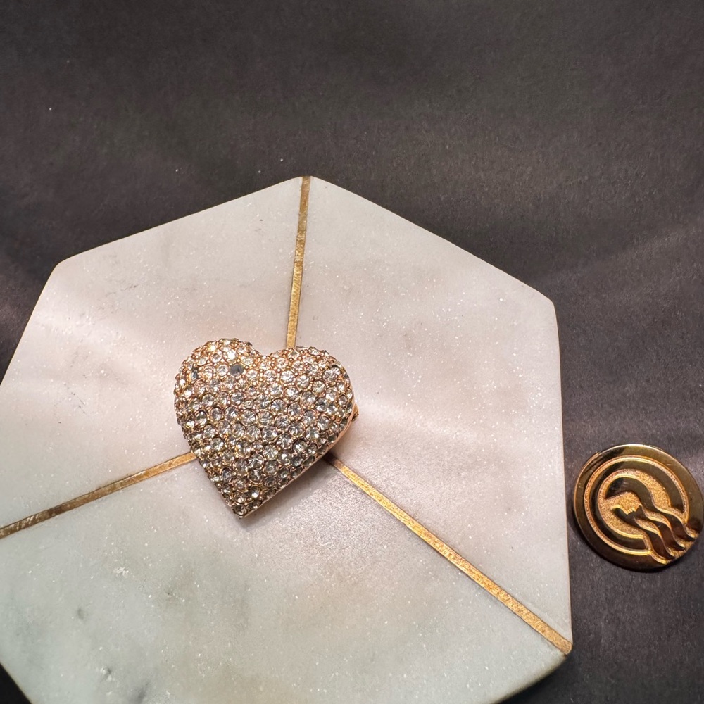 Sparkling Gold Heart Brooch